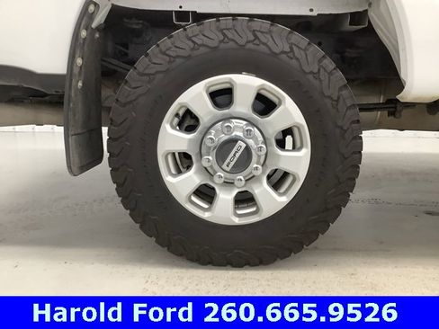 Used 2023 Ford F250 XLT w/ FX4 Off-Road Package image 8