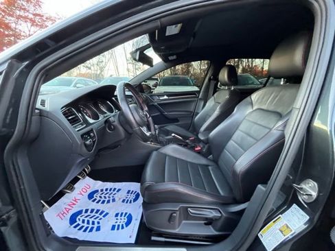 Used 2017 Volkswagen GTI SE image 30