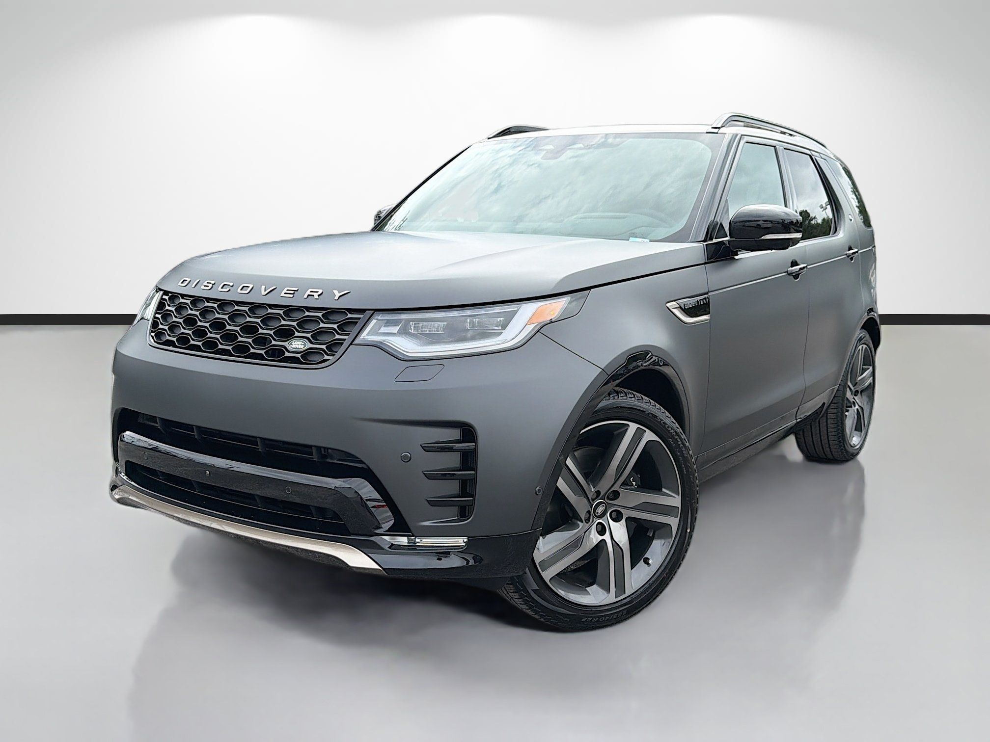 New 2026 Land Rover Discovery Limited Edition AWD/4WD image 1