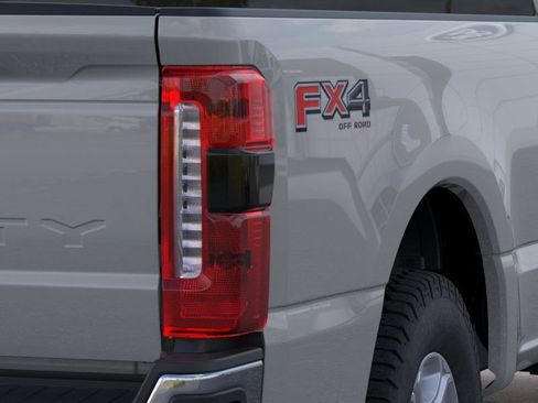 New 2026 Ford F250 XLT w/ XLT Premium Package AWD/4WD image 21