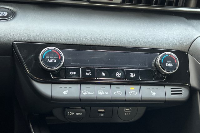 New 2026 Hyundai Elantra SEL Sport FWD image 18