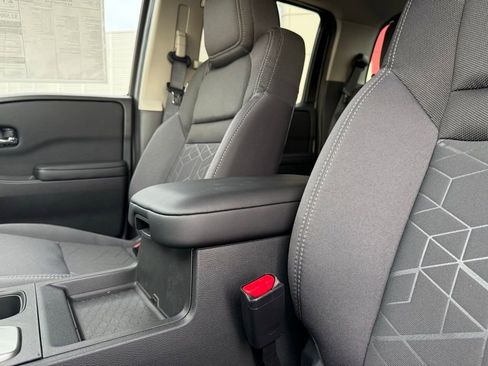 New 2025 Nissan Frontier SV w/ SV Convenience Package image 24