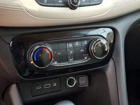 Certified 2023 Buick Encore GX Preferred w/ Cold Weather Comfort Package FWD image 17