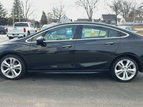 Certified 2017 Chevrolet Cruze Premier image 5