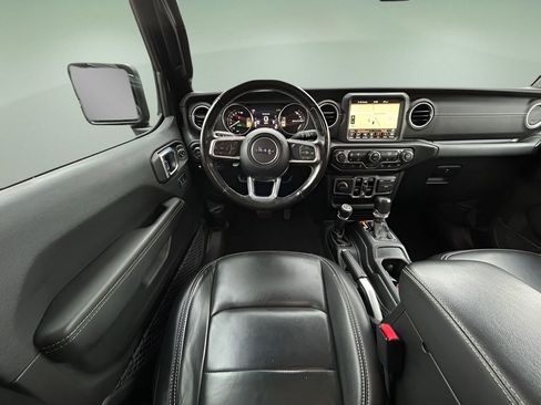 Used 2022 Jeep Wrangler Unlimited Sahara w/ Cold Weather Group image 20