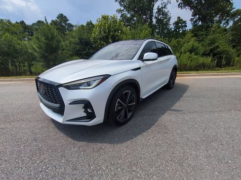 Used 2023 INFINITI QX50 Sport AWD/4WD image 4