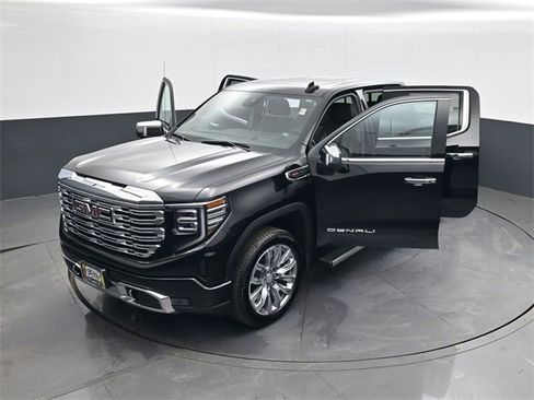 Certified 2025 GMC Sierra 1500 Denali image 30