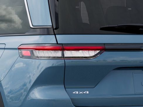 New 2026 Jeep Grand Cherokee Limited AWD/4WD image 9