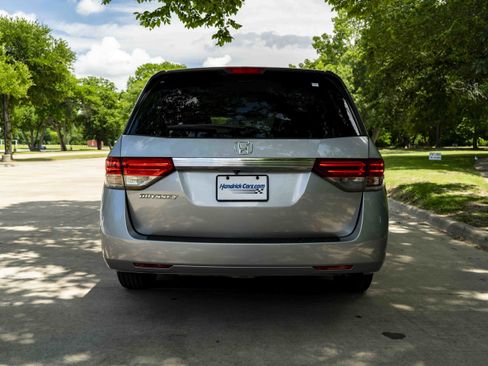 Used 2016 Honda Odyssey LX image 8