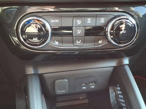 Used 2024 Chevrolet TrailBlazer RS w/ Convenience Package image 16