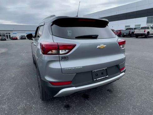 Used 2023 Chevrolet TrailBlazer LT image 2