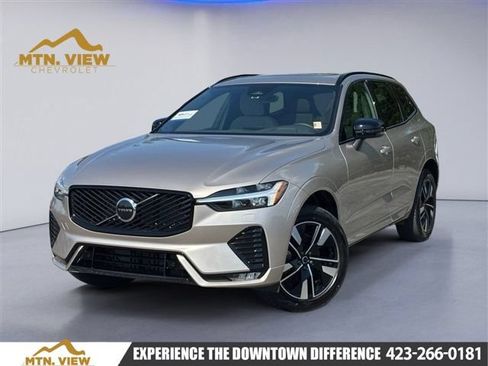Used 2026 Volvo XC60 B5 Core w/ Climate Package AWD/4WD image 1