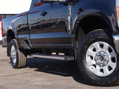 Certified 2023 Ford F250 XLT w/ FX4 Off-Road Package image 3