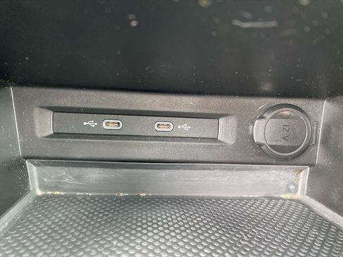 Used 2022 Volkswagen Tiguan S image 14