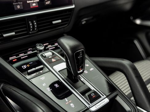 Certified 2020 Porsche Cayenne Turbo image 28