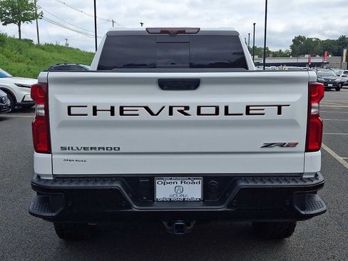 Used 2022 Chevrolet Silverado 1500 ZR2 w/ Technology Package AWD/4WD image 5