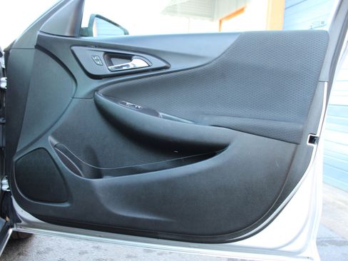 Used 2022 Chevrolet Malibu LT image 40