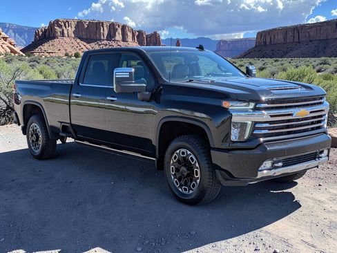 Used 2023 Chevrolet Silverado 3500 High Country w/ Z71 Off-Road Package AWD/4WD image 8