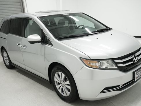 Used 2015 Honda Odyssey EX-L image 3