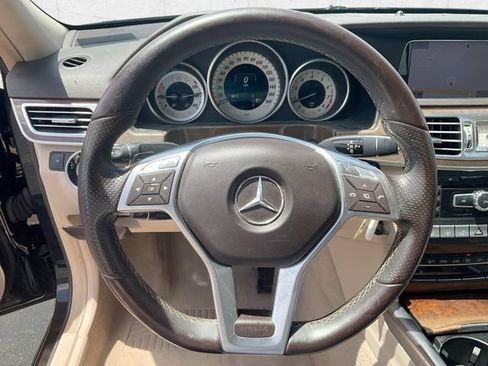Used 2014 Mercedes-Benz E 350 4MATIC Sedan image 19