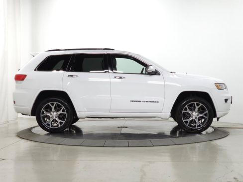 Used 2019 Jeep Grand Cherokee Overland AWD/4WD image 13