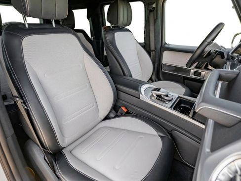 Used 2021 Mercedes-Benz G 550 image 13