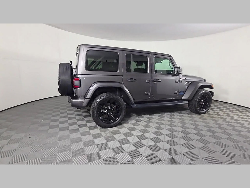 Used 2021 Jeep Wrangler Unlimited Sahara AWD/4WD image 6