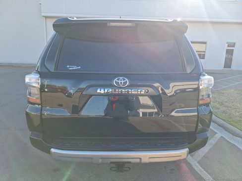 Used 2020 Toyota 4Runner TRD Off-Road image 5