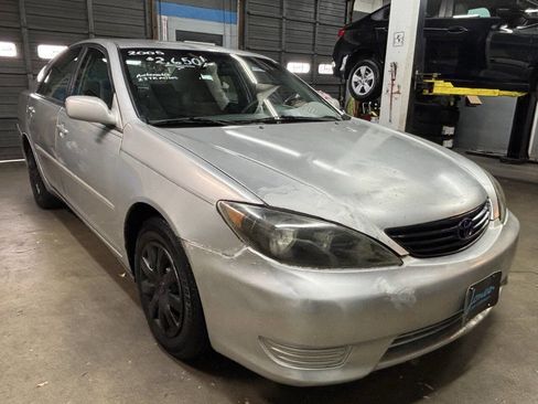 Used 2005 Toyota Camry LE image 4