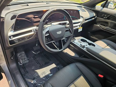 New 2026 Cadillac Lyriq Sport AWD/4WD image 19
