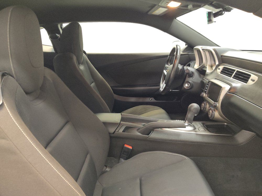 Used 2015 Chevrolet Camaro LT w/ 1LT Preferred Package RWD image 21