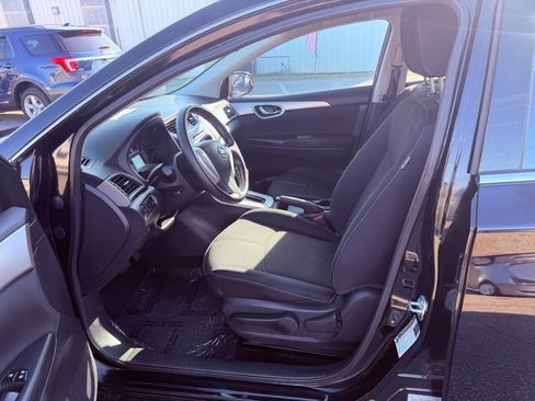 Used 2014 Nissan Sentra S image 11
