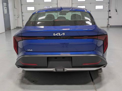 Used 2025 Kia K4 LXS image 9