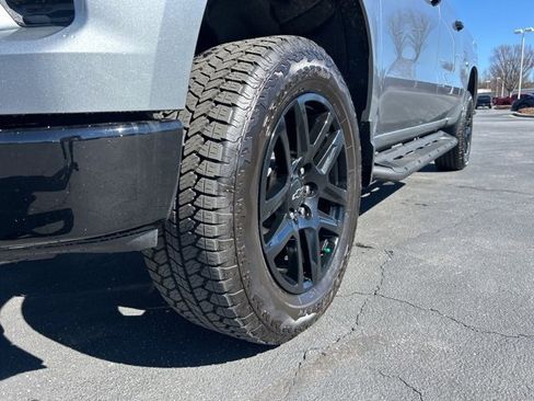 Used 2026 Chevrolet Silverado 1500 LT Trail Boss w/ Convenience Package II image 11