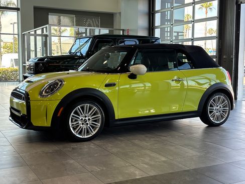 Used 2024 MINI Cooper S FWD image 11