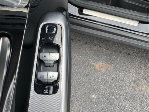 Used 2026 Mercedes-Benz GLC 300 4MATIC image 21