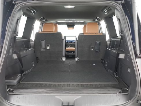 Used 2026 Lexus GX 550 w/ Accessory Package (2T) AWD/4WD image 41