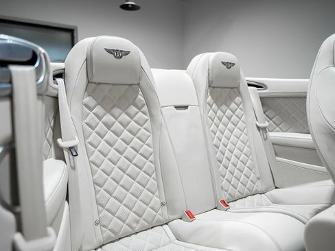 Used 2017 Bentley Continental GT image 37