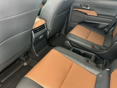 New 2026 Lexus GX 550 AWD/4WD image 10