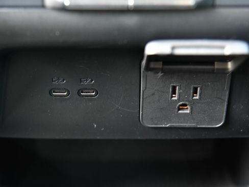 Used 2025 GMC Acadia Elevation image 47