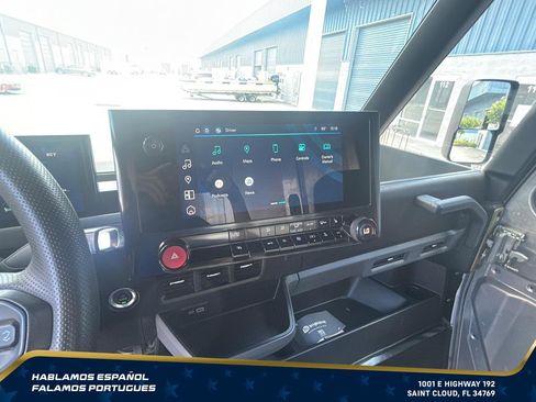 Used 2024 Chevrolet Brightdrop 600 w/ Commercial Equipment Package AWD/4WD image 18
