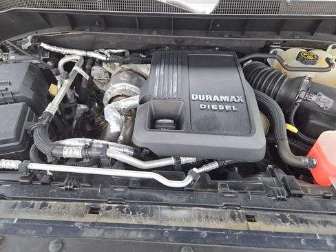 Used 2021 Chevrolet Silverado 1500 RST w/ Convenience Package II AWD/4WD image 32