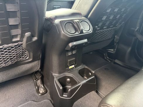 Used 2020 Jeep Gladiator Rubicon AWD/4WD image 31