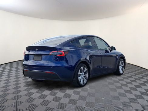 Used 2023 Tesla Model Y AWD image 5