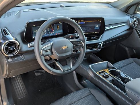 New 2026 Chevrolet Equinox LT image 9