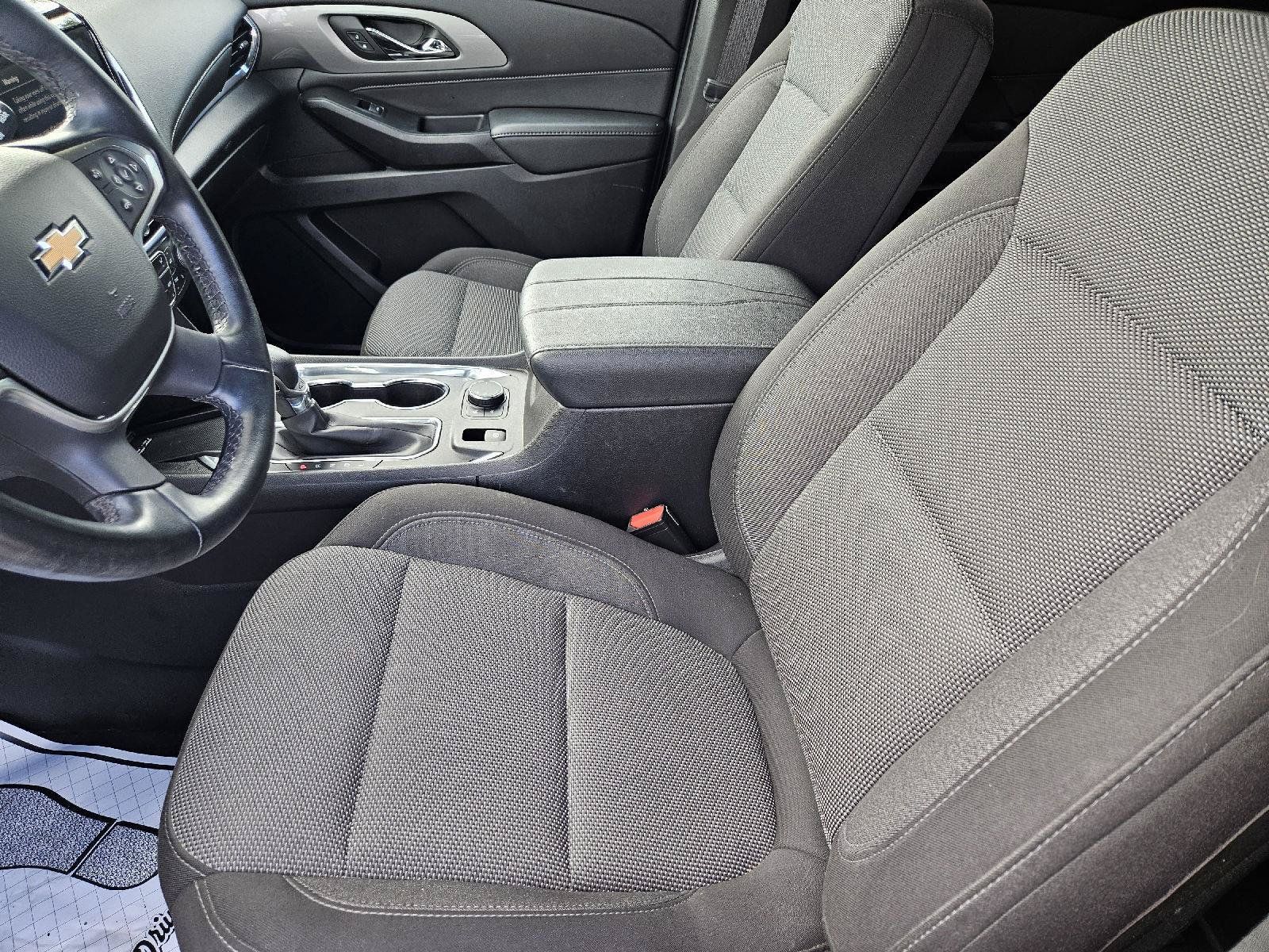 Used 2023 Chevrolet Traverse LT FWD image 10