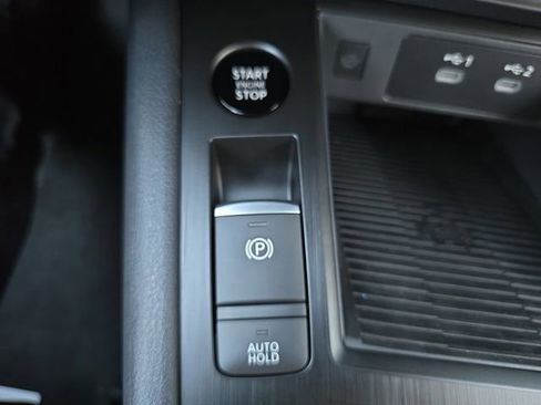 New 2026 Nissan Kicks SV w/ SV Premium Package image 30