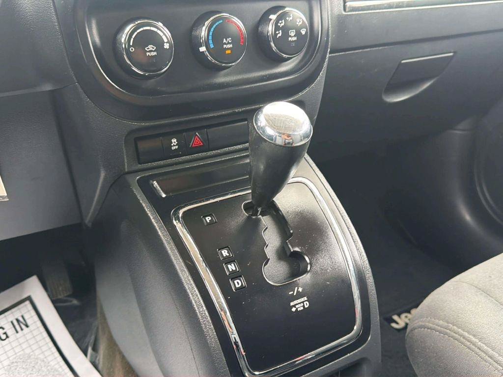 Used 2016 Jeep Patriot Sport w/ Power Value Group AWD/4WD image 18