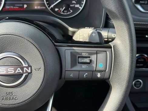 Used 2023 Nissan Rogue SV FWD image 27