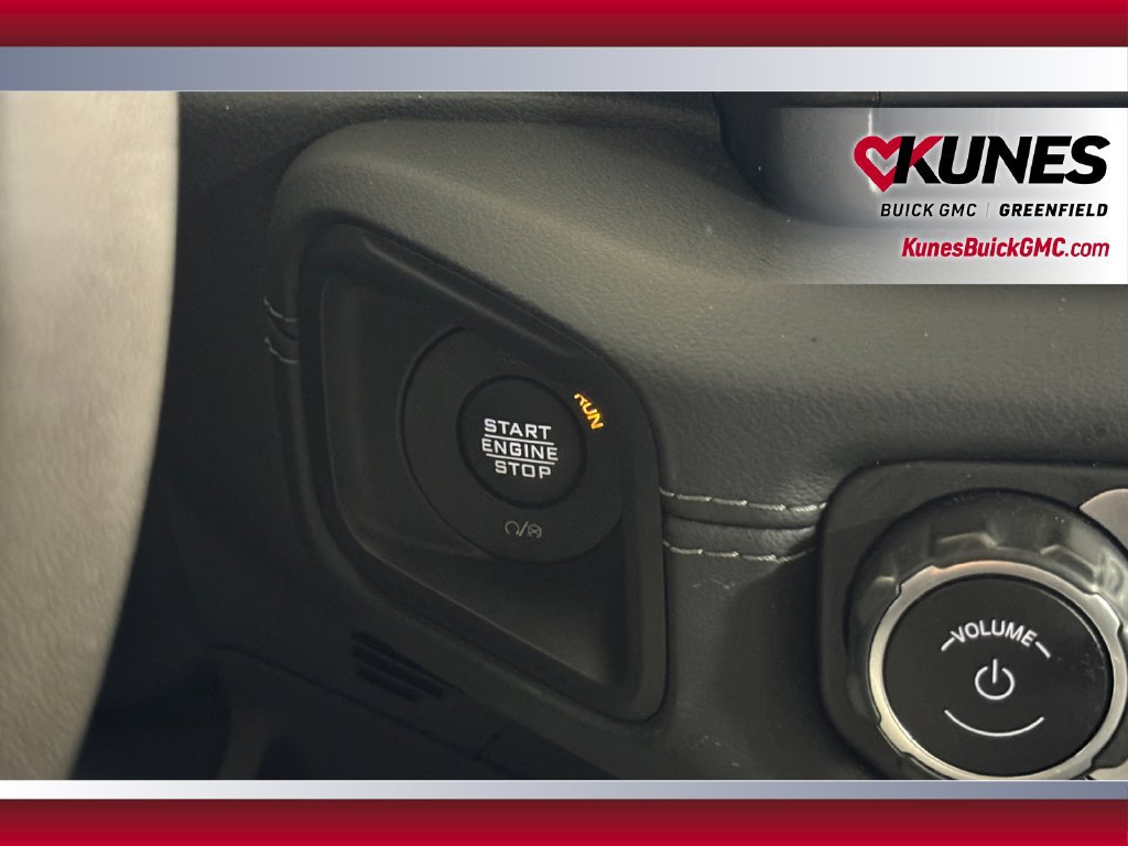 Used 2024 Jeep Wrangler Unlimited Sahara AWD/4WD image 32